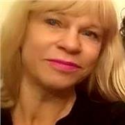 Nativa, Traductora/Intérprete diplomada universitaria40 años de experiencia como traductora/ profesora/ empresaria Comercio Exterior/ guía etc